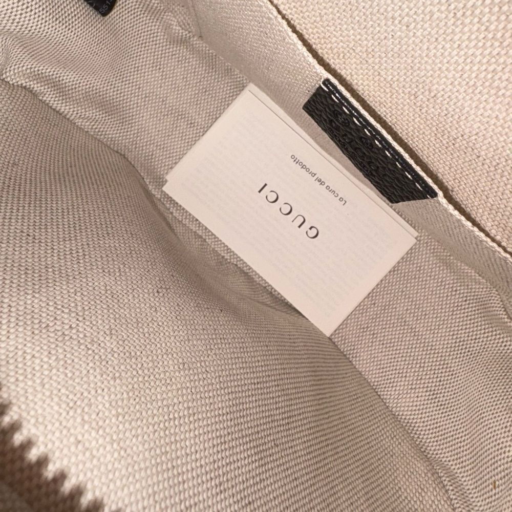 Brand new Gucci Black Leather Crossbody Bag comes with dustbag and box - Picture 9 of 13
